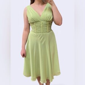 Vintage Cachet Green Midi Dress